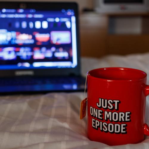 Early Boxing Day Deal: Here's How You Can Binge US Netflix & Score A Netflix Gift Card