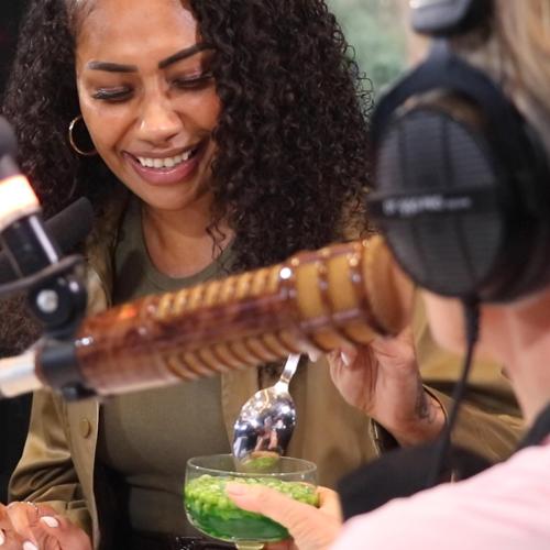 Paulini Tries Amanda Keller's 'Peas In Jelly'