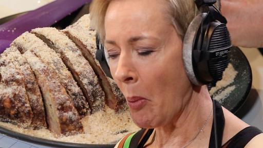 Amanda Keller Makes Us Aberdeen Sausage!